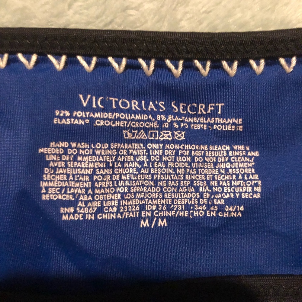 Victoria's Secret blue and white bikini bottoms - Picture 3 of 3